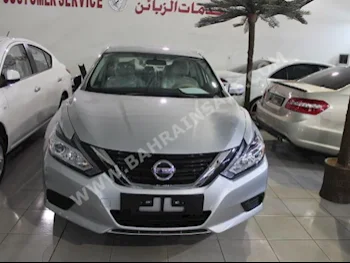 Nissan  Altima  2.5 S  2017  Sedan  Automatic  4  0  FWD  Silver  Gasoline