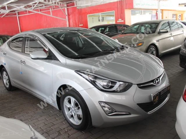 Hyundai  Elantra  2012  Sedan  Automatic  4  30,000  FWD  Silver  Gasoline