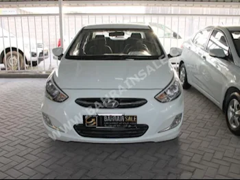 Hyundai  Accent  2016  Sedan  Automatic  4  24,000  FWD  White  Gasoline