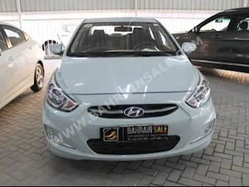 Hyundai  Accent  1.6  2016  Sedan  Automatic  4  26,000  FWD  Silver  Gasoline