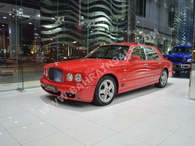 بنتلي  أرناج  2007  سيدان  اتوماتك  8  47,000  دفع رباعي  أحمر  بنزين