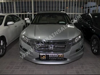Honda  Accord  Crosstour  2011  Sedan  Automatic  6  113,000  FWD  Silver  Gasoline
