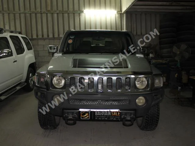 Hummer  H3  2007  SUV  Automatic  5  110,000  4WD  Gray  Gasoline