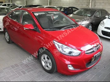 Hyundai  Accent  2016  Sedan  Automatic  4  32,000  FWD  Red  Gasoline