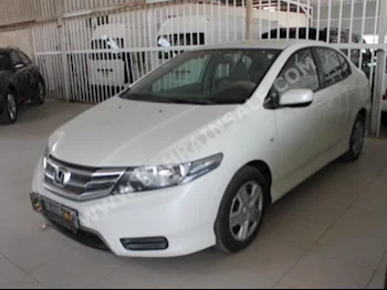 هوندا  سيتي  2012  سيدان  اتوماتك  4  107,000  دفع أمامي  أبيض  بنزين