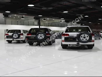 Toyota  Land Cruiser  GXR  2021  SUV  Automatic  6  0  4WD  Black  Gasoline
