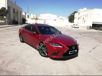 لكزس  اي اس  350  2020  سيدان  اتوماتك  6  18,700  دفع خلفي  أحمر  بنزين