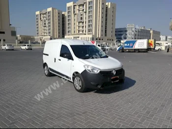 رينو  ترافك فان  2020  فان \ باص  عادي  4  27,500  دفع أمامي  أبيض  بنزين