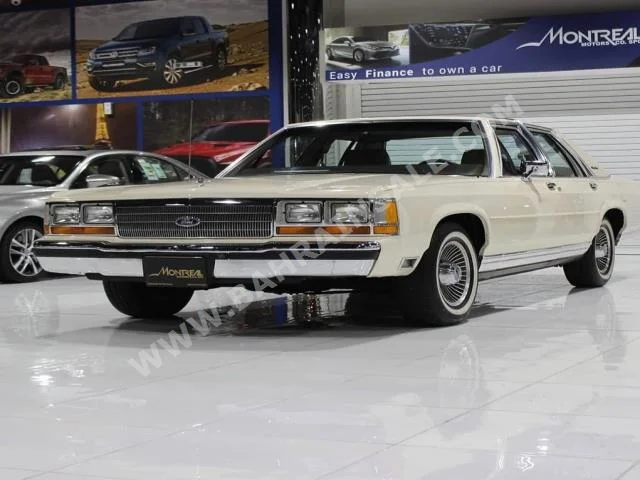 Ford  Classic  1989  Sedan  Manual  8  52,000  RWD  Beige  Gasoline