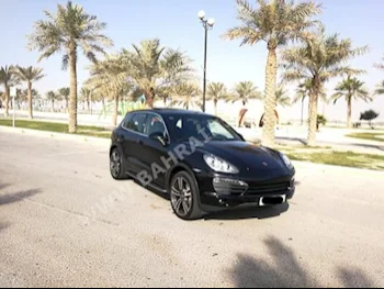 بورش  كيان  اس  2013  اس يو في  اتوماتك  8  102,700  دفع كلي مستمر  أسود  بنزين