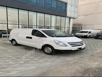 هيونداي  أتش1  2018  فان \ باص  عادي  4  72,000  دفع أمامي  أبيض  بنزين
