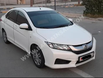 هوندا  سيتي  2017  سيدان  اتوماتك  4  107,200  دفع أمامي  أبيض  بنزين