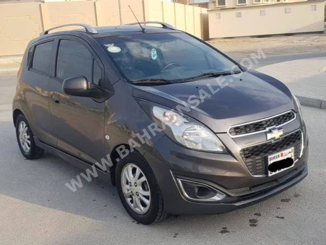 شفروليه  سبارك  2015  هاتشباك  اتوماتك  4  94,100  دفع أمامي  رمادي  بنزين
