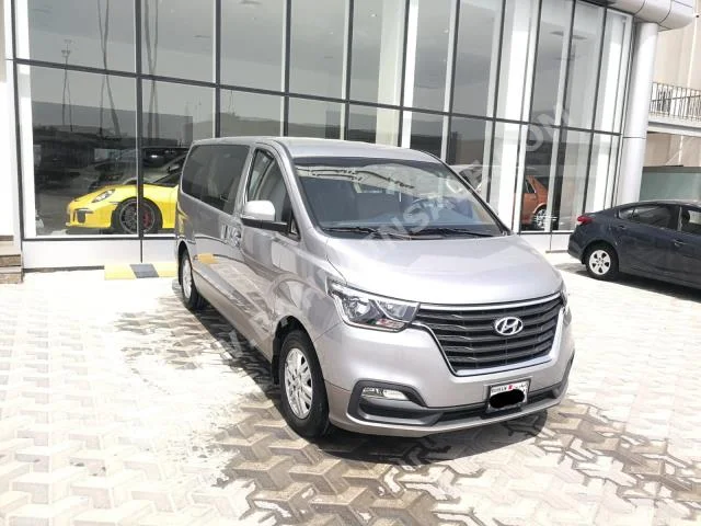 هيونداي  أتش1  2019  فان \ باص  اتوماتك  4  33,500  دفع أمامي  رمادي  بنزين