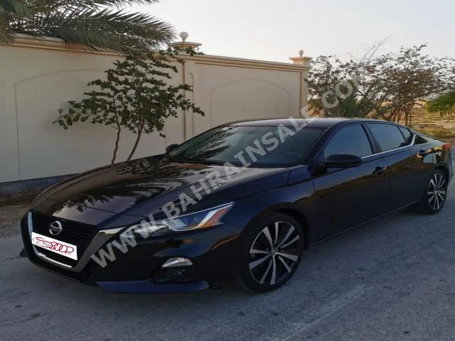 Nissan  Altima  2019  Sedan  Automatic  4  59,000  RWD  Black  Gasoline