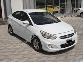 هيونداي  اكسنت  1.6  2016  سيدان  اتوماتك  4  111,800  دفع أمامي  أبيض  بنزين