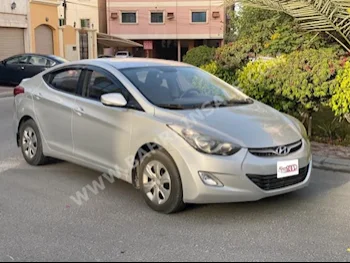 Hyundai  Elantra  2013  Sedan  Automatic  4  140,000  FWD  Gray  Gasoline