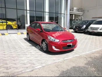 هيونداي  اكسنت  1.6  2015  سيدان  اتوماتك  4  66,400  دفع أمامي  عنابي  بنزين