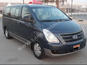 هيونداي  أتش1  2017  فان \ باص  اتوماتك  4  202,600  دفع خلفي  ازرق  بنزين