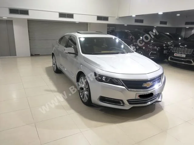 Chevrolet  Impala  2016  Sedan  Automatic  6  44,600  RWD  Silver  Gasoline