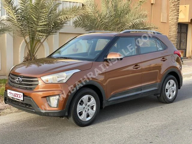 هيونداي  كريتا  2017  فان \ باص  اتوماتك  4  90,000  دفع أمامي  بني  بنزين