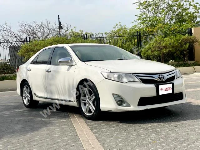 تويوتا  كامري  جي ال  2014  سيدان  اتوماتك  4  140,000  دفع أمامي  أبيض  بنزين