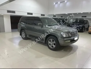 لكزس ال اكس 470 2006 اس يو في اتوماتك 8 197,100 دفع رباعي أخضر بنزين