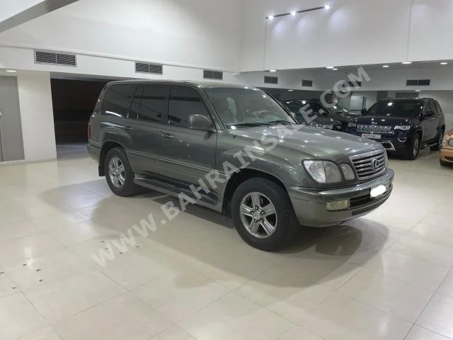 لكزس  ال اكس  470  2006  اس يو في  اتوماتك  8  197,100  دفع رباعي  أخضر  بنزين