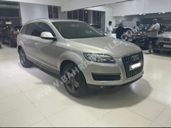 Audi  Q7  3.0  2014  SUV  Automatic  6  90,400  RWD  Beige  Gasoline
