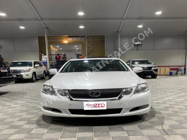 لكزس  جي اس  350  2010  سيدان  اتوماتك  8  17,000  دفع رباعي  أبيض  بنزين