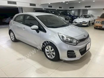 كيا  ريو  2016  هاتشباك  اتوماتك  4  35,000  دفع أمامي  فضي  بنزين