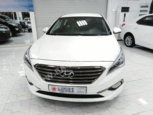 Hyundai  Sonata  2017  Sedan  Automatic  4  42,000  RWD  White  Gasoline