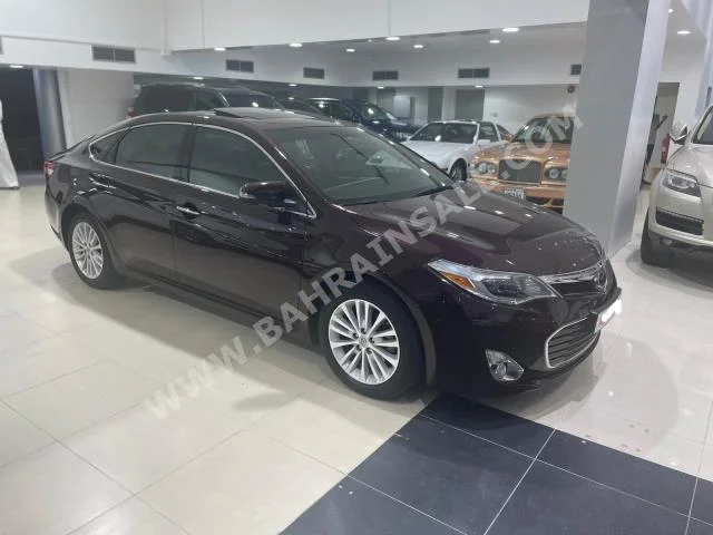 تويوتا  أفالون  لمتيد  2013  سيدان  اتوماتك  6  131,600  دفع خلفي  أحمر  بنزين