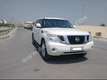 نيسان  باترول  ال اي  2011  اس يو في  اتوماتك  8  213,100  دفع رباعي  أبيض  بنزين