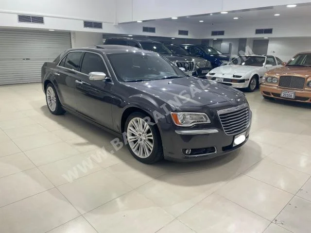 Chrysler  300C  2013  Sedan  Automatic  8  101,600  RWD  Gray  Gasoline