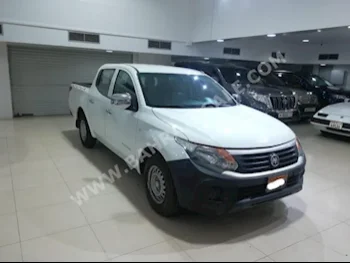 دودج  بيكب  2017  بيكب  عادي  4  176,200  دفع أمامي  أبيض  بنزين