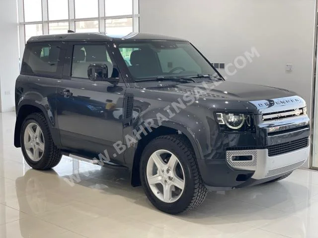 لاند روفر  ديفيندر  2021  اس يو في  اتوماتك  4  5  دفع خلفي  رمادي  بنزين