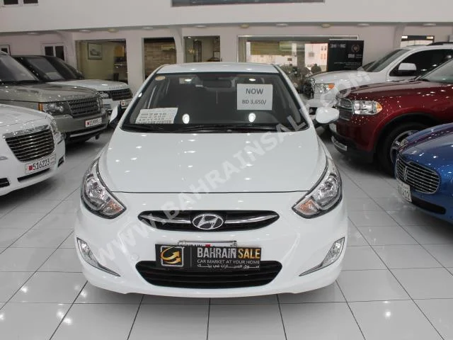 Hyundai  Accent  1.6  2016  Sedan  Automatic  4  21,400  FWD  White  Gasoline
