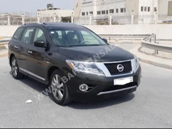 Nissan  Pathfinder  SV  2015  SUV  Automatic  6  56,300  RWD  Green  Gasoline