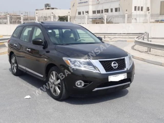 Nissan  Pathfinder  SV  2015  SUV  Automatic  6  56,300  RWD  Green  Gasoline