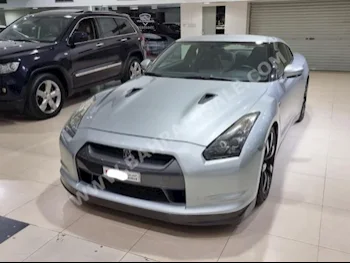 Nissan  GT-R  2009  Coupe / Sport  Automatic  6  93,700  4WD  Silver  Gasoline