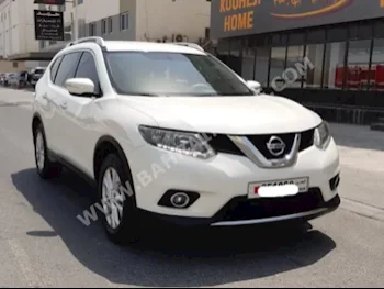 Nissan  X-Trail  2015  SUV  Automatic  4  72,600  RWD  White  Gasoline