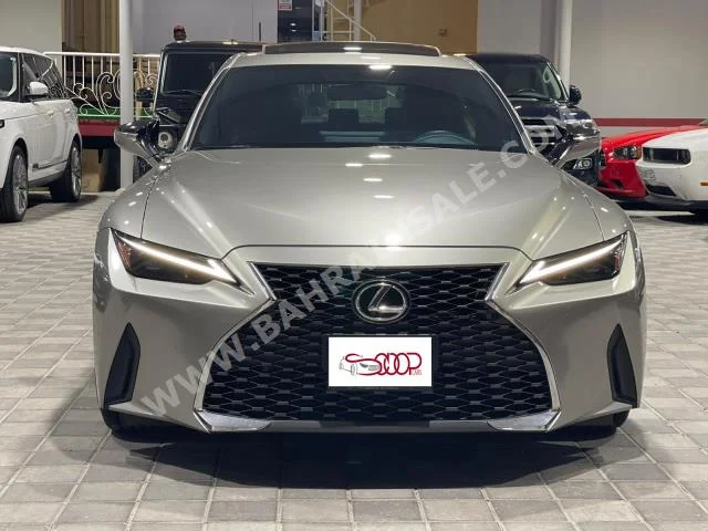 لكزس  اي اس  350  2021  سيدان  اتوماتك  6  17,000  دفع رباعي  بنزين
