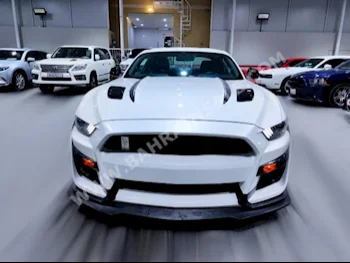 Ford  Mustang  GT  2017  Coupe / Sport  Automatic  8  20,000  RWD  White  Gasoline