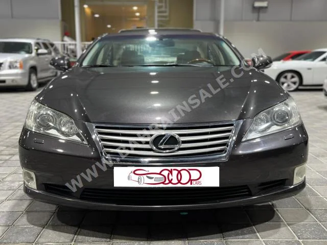 لكزس  اي اس  350  2012  سيدان  اتوماتك  6  140,000  دفع أمامي  بنزين