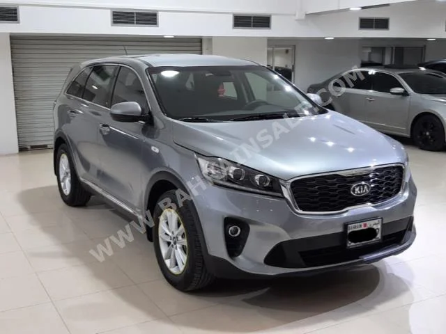 Kia  Sorento  2020  SUV  Automatic  4  10,000  RWD  Gray  Gasoline