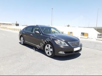 لكزس  ال اس  460 L  2008  سيدان  اتوماتك  8  140,900  دفع كلي مستمر  بني  بنزين