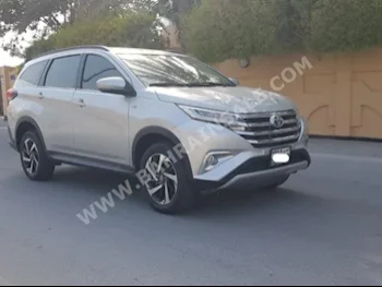 تويوتا  ام آر 2  2019  اس يو في  اتوماتك  4  32,000  دفع أمامي  فضي  بنزين