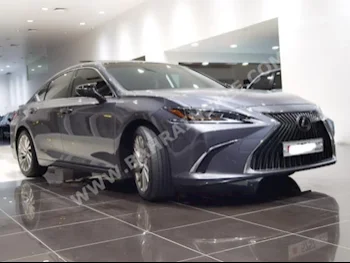 لكزس  اي اس  350  2020  سيدان  اتوماتك  6  3,900  دفع خلفي  رمادي  بنزين