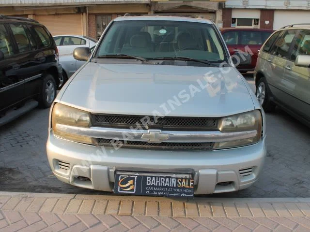 Chevrolet  TrailBlazer  LS  2008  SUV  Automatic  6  150,000  RWD  Silver  Gasoline